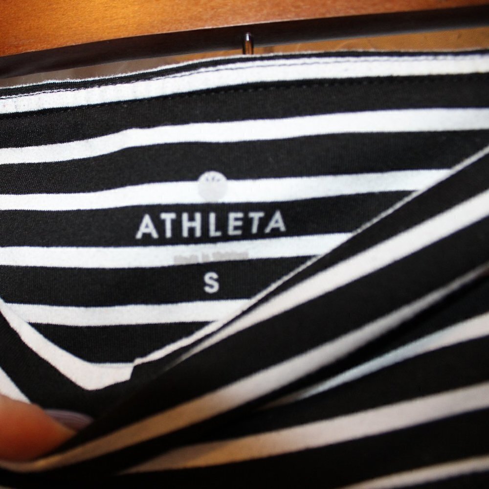 Athleta Chaturanga Cropped Stripe Leggings size small - Picture 3 of 4